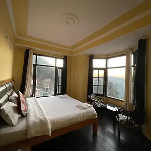 Guest house Aarika Near Mall Road